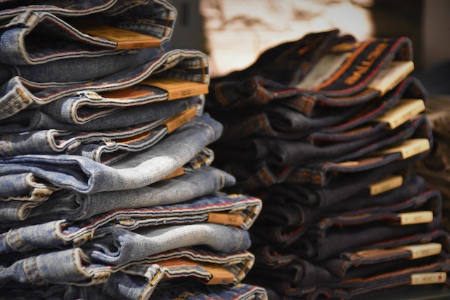 Buste per spedire vestiti: vantaggi e formati