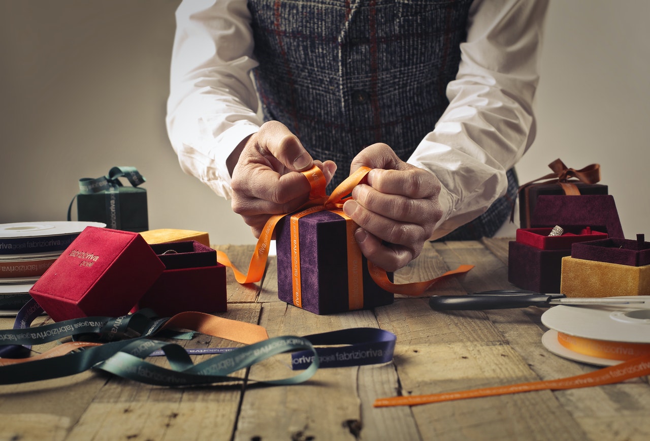Come fare un pacco regalo