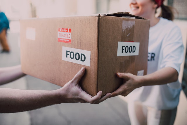 Pacco alimentare: che cos’è e come spedirlo